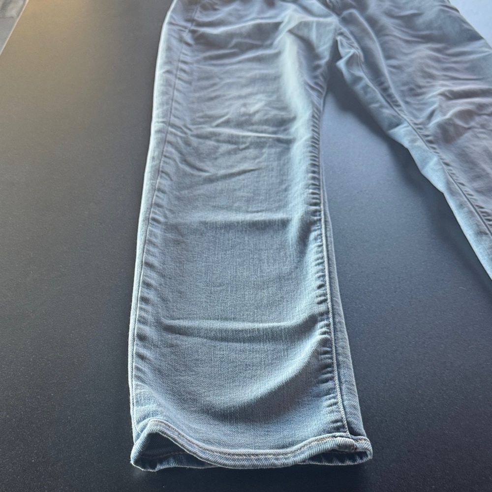 GAP Men's Classic Straight Jeans - Picture 4 of 7
